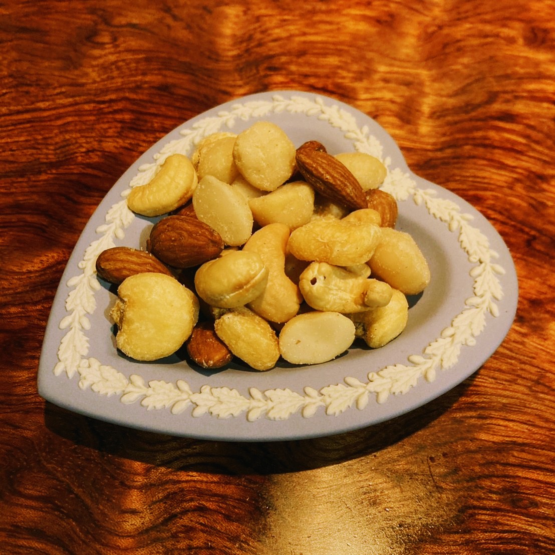 鮮度にこだわったミックスナッツ